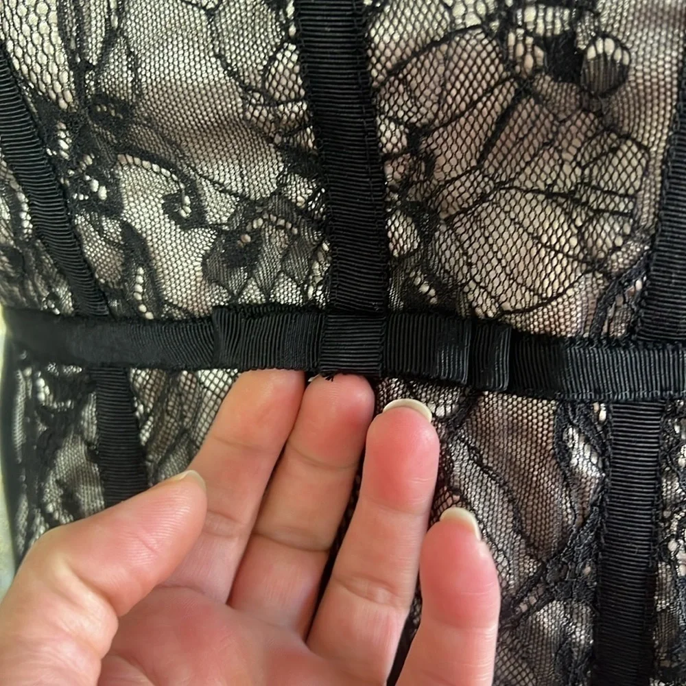 Bebe Bodycon Bustier Little Black/Cream Lace Mini Length Cocktail Dress Size M - Picture 7 of 15